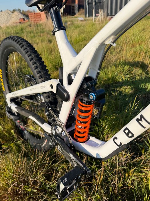 Commencal V5 2026 L