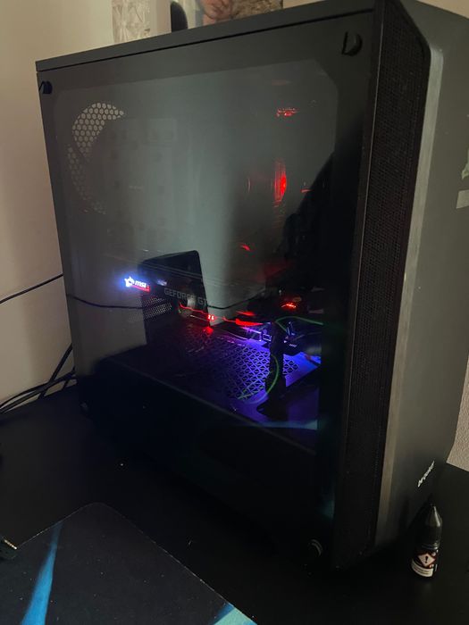 Sprzedam zestaw komputer , monitor klawiatura i myszka