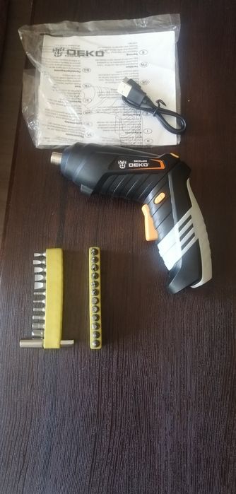 Электро отвёртка Деко на аккумуляторе. Новая