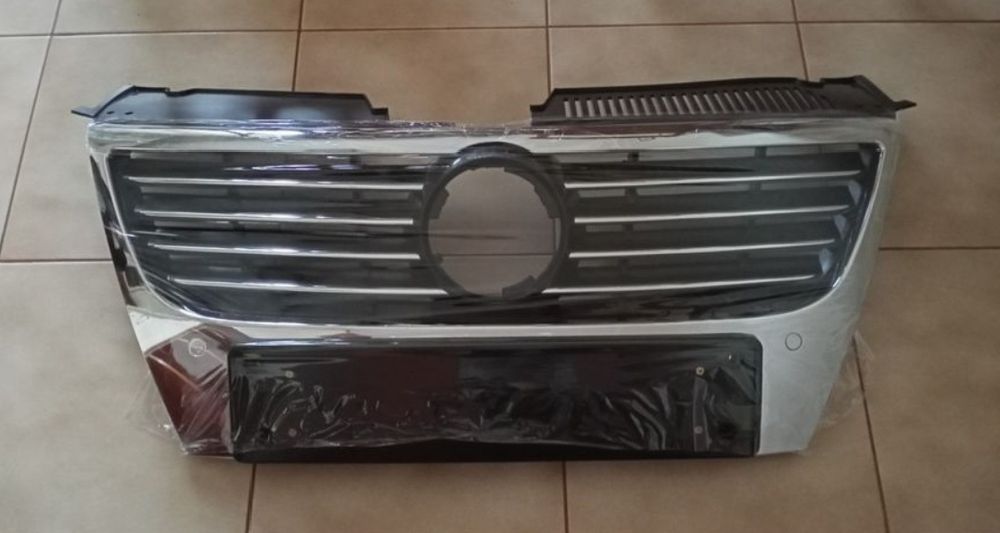 Решітка радіатора VW Passat b6 2005-2010