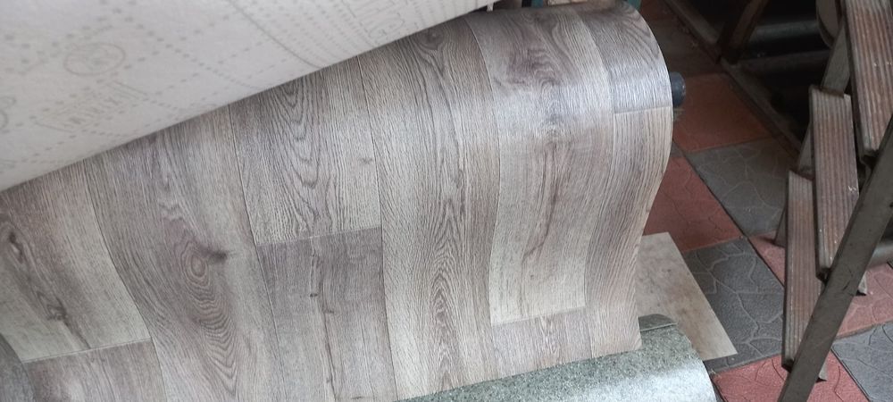 Побутовий та напівкомерційний лінолеум Таркетт та Sommer