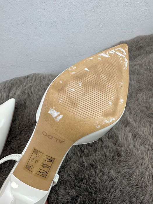 Buty damskie sandały czółenka na obcasie Aldo Nailah 39