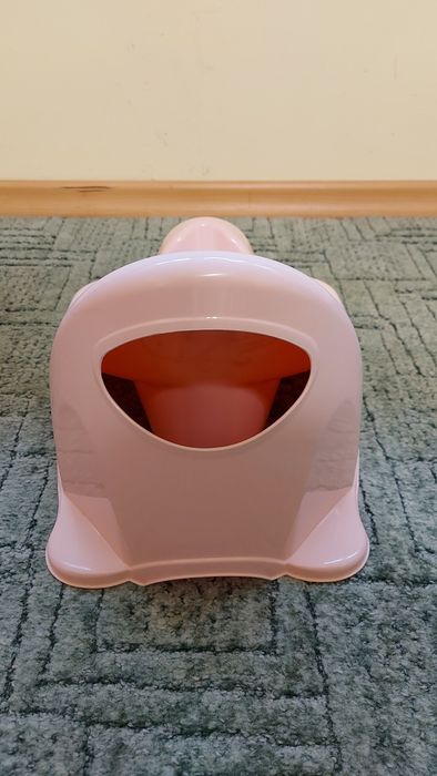 Zestaw dla dziecka: fotelik do karmienia, nocnik, krzesełko, huśtawka