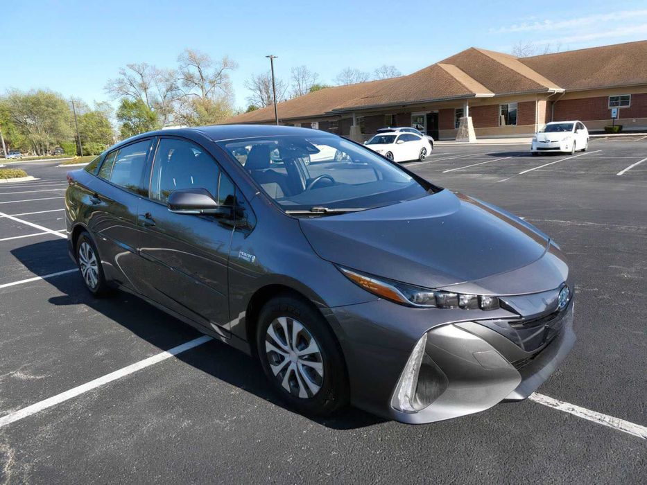 Toyota Prius Prime Plus
