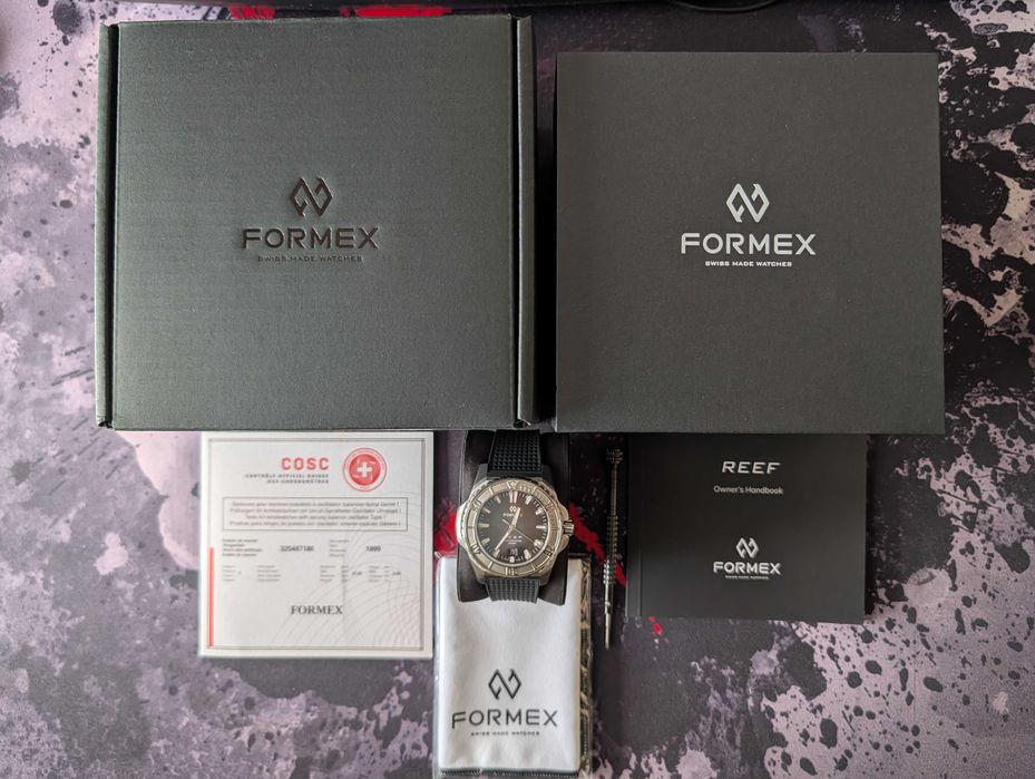 FORMEX REEF 42 MM Automatic COSC 300M czarny