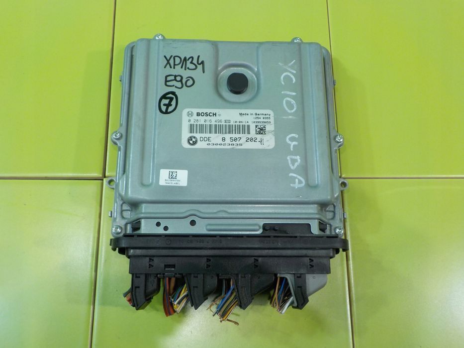 BMW E91 E90 LIFT 2.0 D 10r KOMBI 5D sterownik komputer silnika DDE8507202