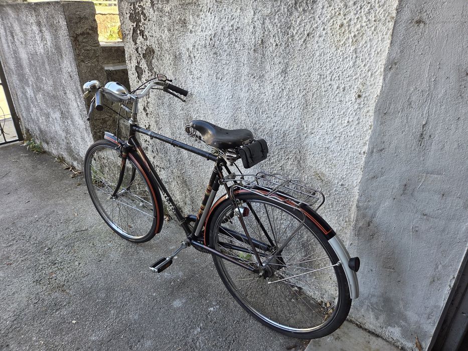 Bicicleta antiga Pastelaria