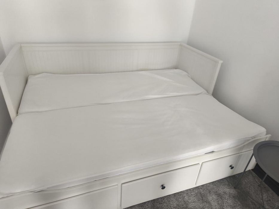 Brimnes (modelo IKEA)