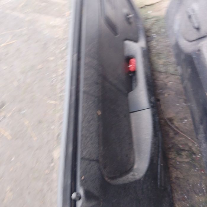 Продам двері в зборі на таврію