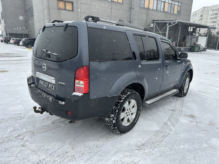 NISSAN Pathfider Sport