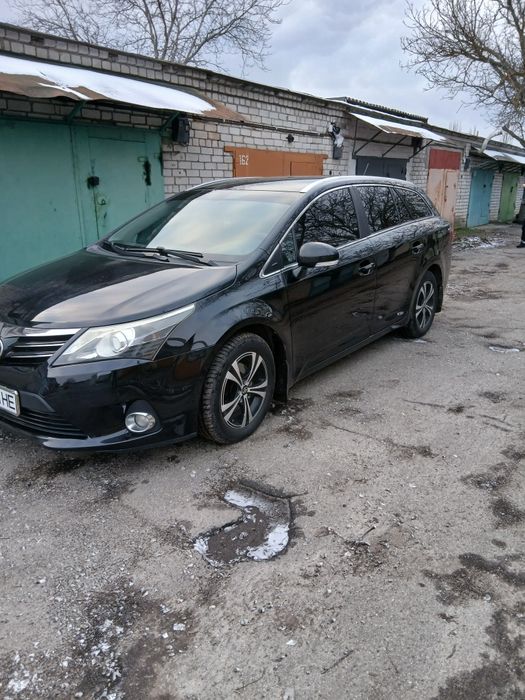 Продаю чудову Тойоту!