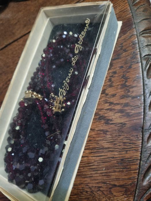 гранатовое стекло ожерелье и браслет. Винтаж.