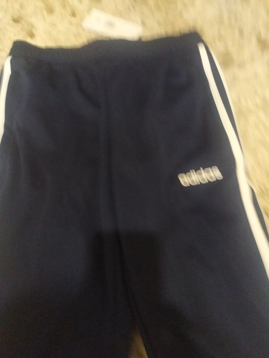 Calças adidas de rapaz novas com etiqueta