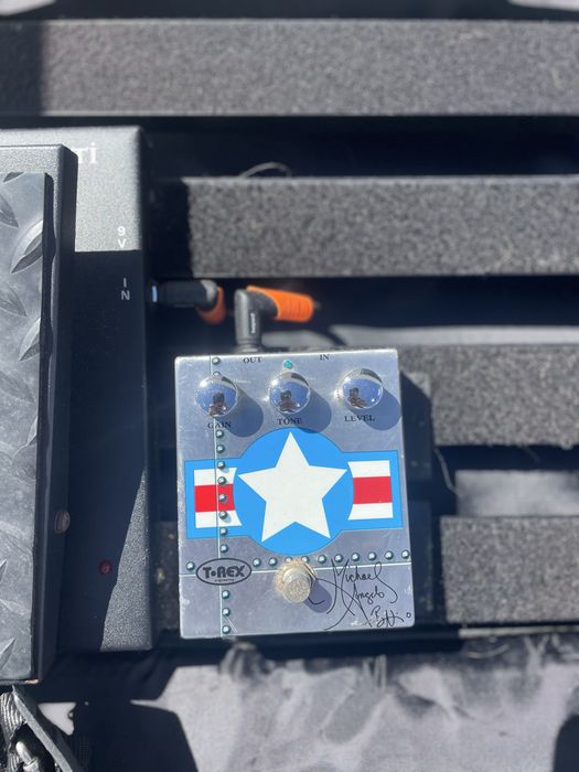 2 Pedais de guitarra ( Mark tremonti power wah and TRex Michael Angelo Overdrive effect) e mala 60L  Palmer Pedalbay