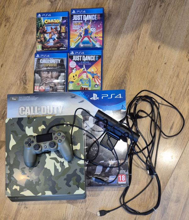 SONY PS4 1TB slim CAMO plus kamera