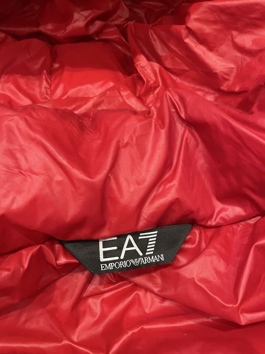 Пуховик чоловічий Emporio Armani EA7
