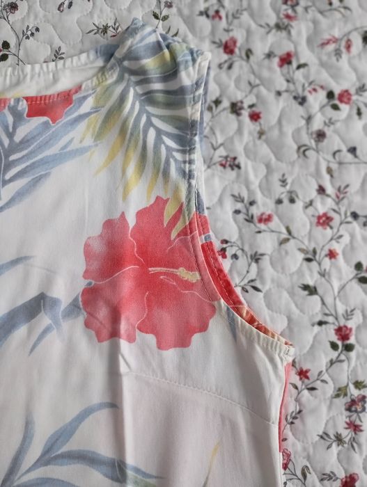 Vestido manga cava florido