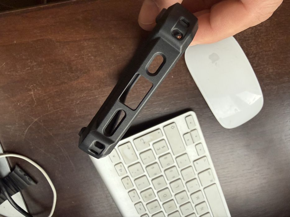 UAG iphone 15 pro + 1 szkło TORRAS