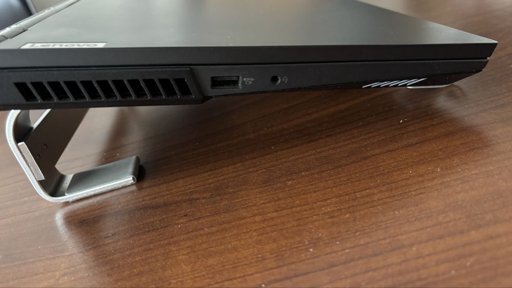 Lenovo Legion 5 81Y6 intel i7-10750H, 16GB RAM, GTX 1660Ti, 1.5 TB SSD