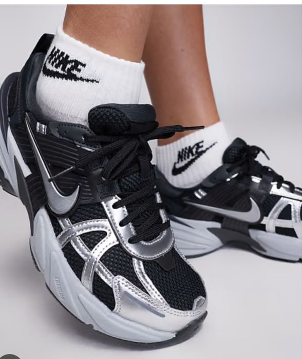 Кроссовки NIKE V2K run black/metallik