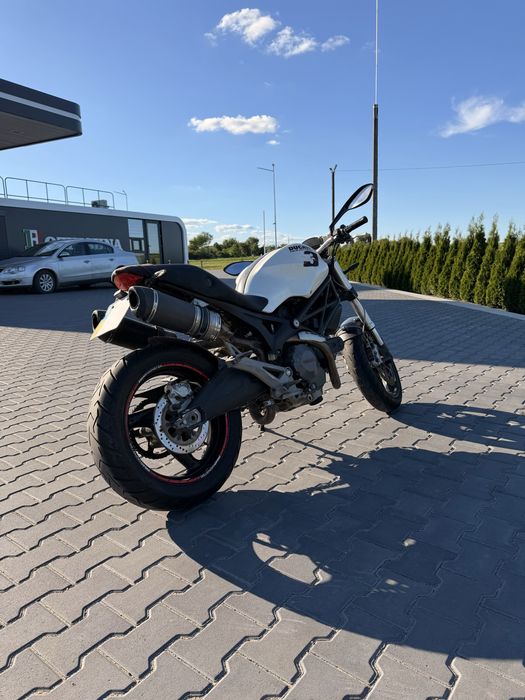 Ducati monster 696 2008