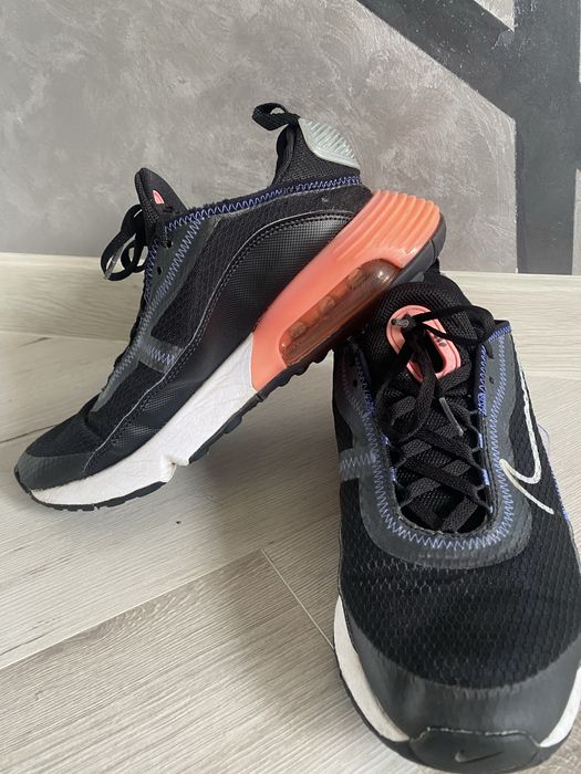 Продам кросівки Nike air max