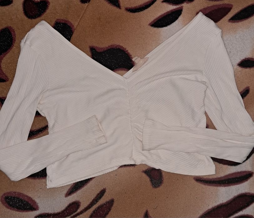 Білий топ від H&M