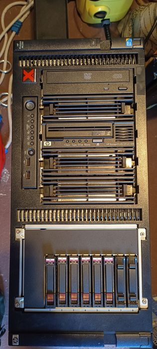 Serwer HP ProLiant ML350 + Ultrium 448 , Xeon, 6xHDD SAS, szyny RACK