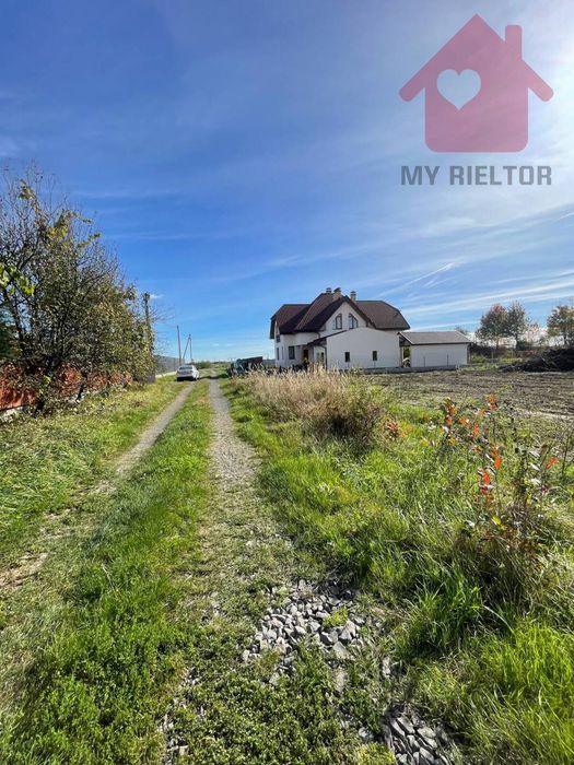 Продаж ділянки в Сторожниці