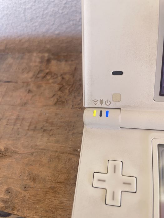 Nintendo DS lite com 2 jogos e capa rigida