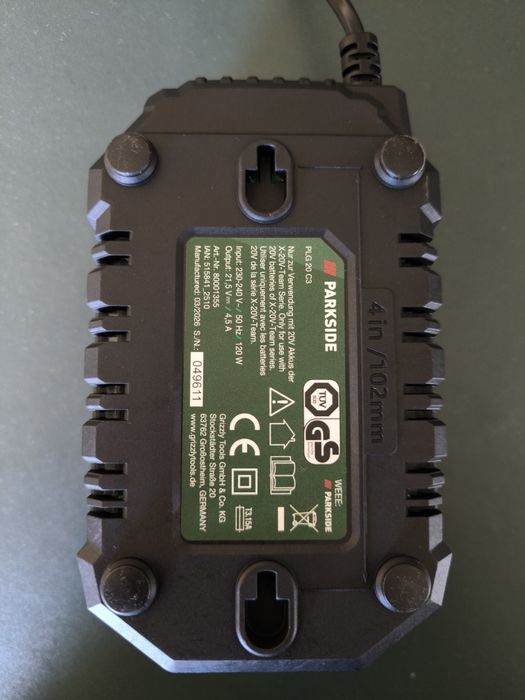 Carregador Parkside 20V 4.5A