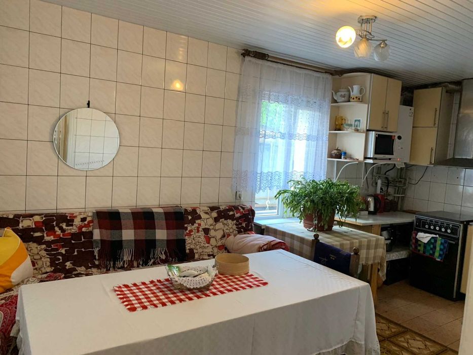 Продам хороший дом для большой дружной семьи  метро Киевская