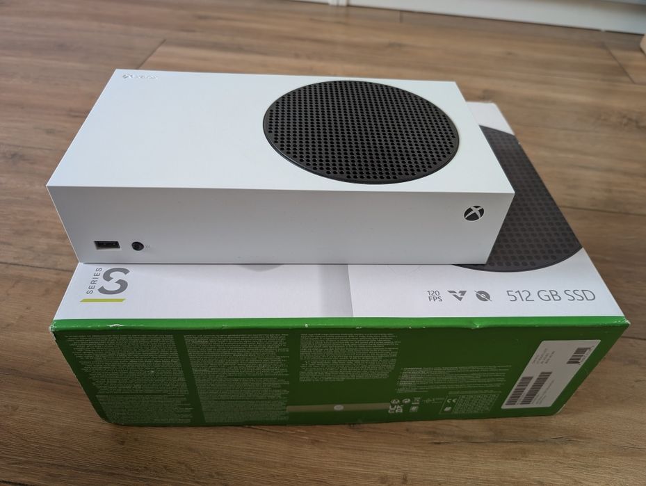 Xbox series S 512 GB z padem w idealnym stanie