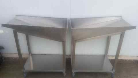 2 carrinhos bancadas inox padaria Ler descrição