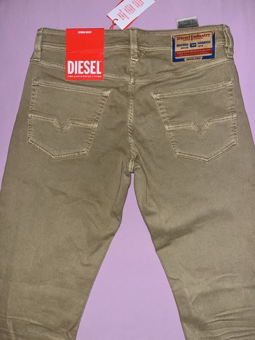 Wyprzedaż spodnie męskie Diesel.