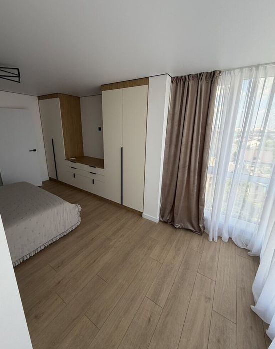 Продаж 3к квартири 100 кв. м на просп. Бандери Степана