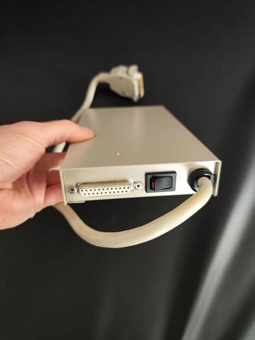 Zewnętrzna stacja dyskietek do Amiga 500 sprawna Commodore