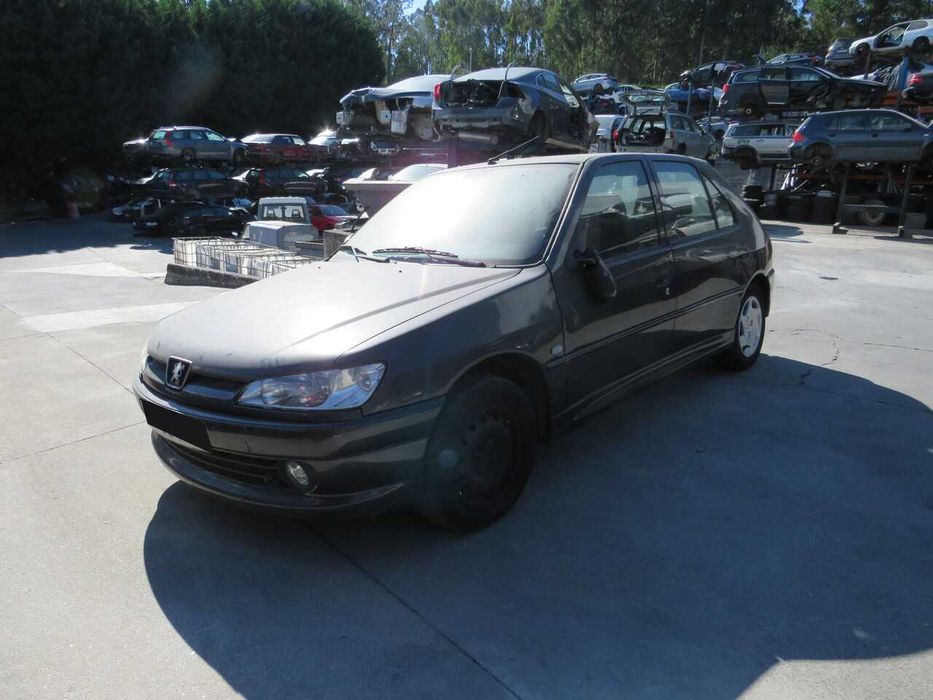 Peugeot 306 2.0HDi de 2000 - Peças Usadas