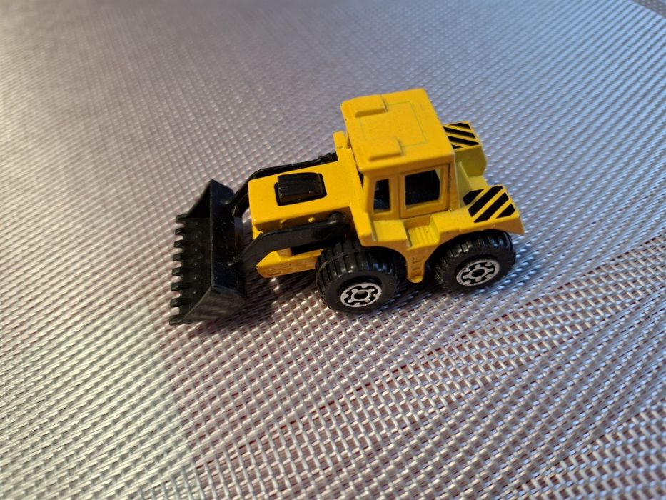 Matchbox tractor snover model samochodu