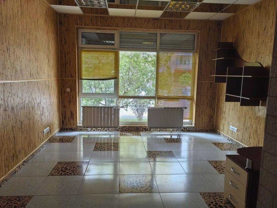 Без комісіЇ. 108м2. Оболонська Набережна, 15. Фасад. Парковка