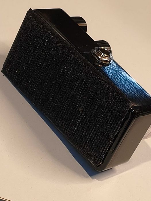 Kompresor gitarowy Caline Python G-012