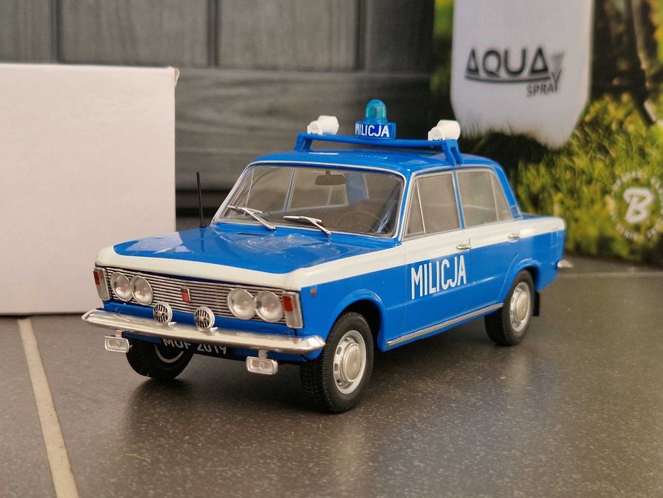 Fiat 125P 1:24 Milicja