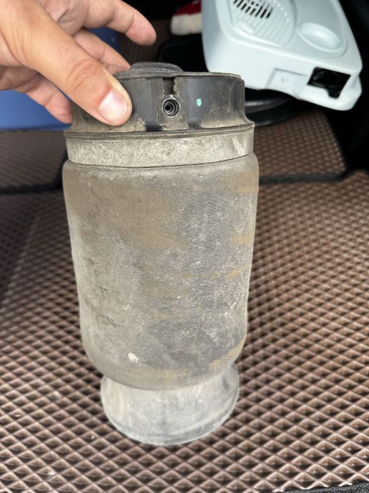 Пневмоподушка або пневмобалон Mercedes GL-Class X166 задній правий