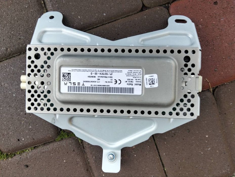 Блок радіо tesla model y 2024