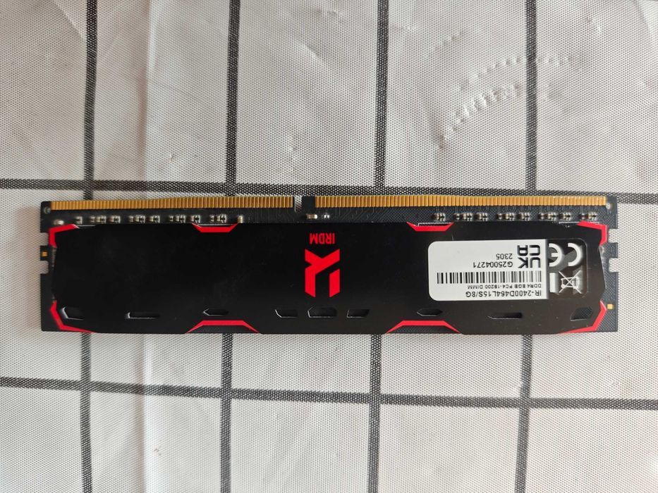 goodram irdm 8gb 2400 ddr4