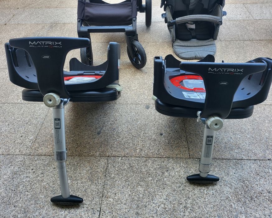 Bebé Babycoque ovo/alcofa- base isofix- carrinho passeio Jané Muum