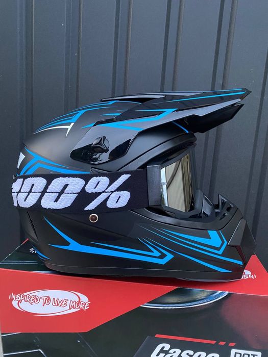 Кросовий шлем ендуро