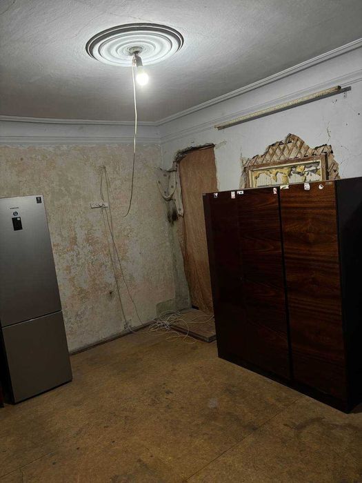 Продається 2 кімнатна квартира р -н Черьомушки без ремонта