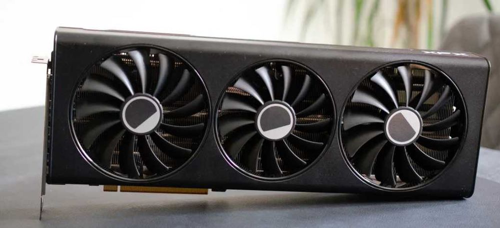 XFX Radeon RX 7900 GRE 16GB - RTX 4070 Super / RTX 5070