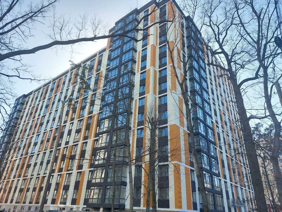 Продам 1к квартиру в ЖК Фаворит на середньому поверсі,Зданий будинок